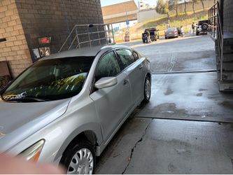 Nissan maxima