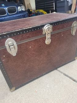 Vintage Trunk Storage Chest