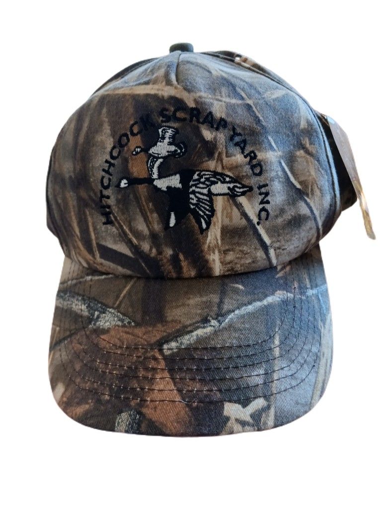 Hitchcock Scrap Yard Inc. Camo Advantage Max - 4 HD Snapback CapĀ