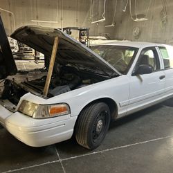 2007 Crown Vic Parts Or Complete 