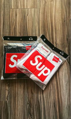 Supreme Socks