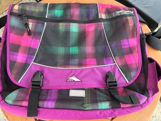 Computer bag. 18”x24”x2.5”. Excellent Condition. Lots of pockets