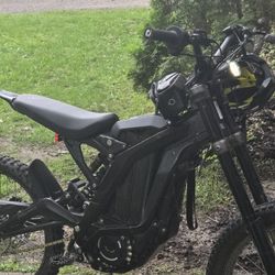 Surron Light Bee X 2025