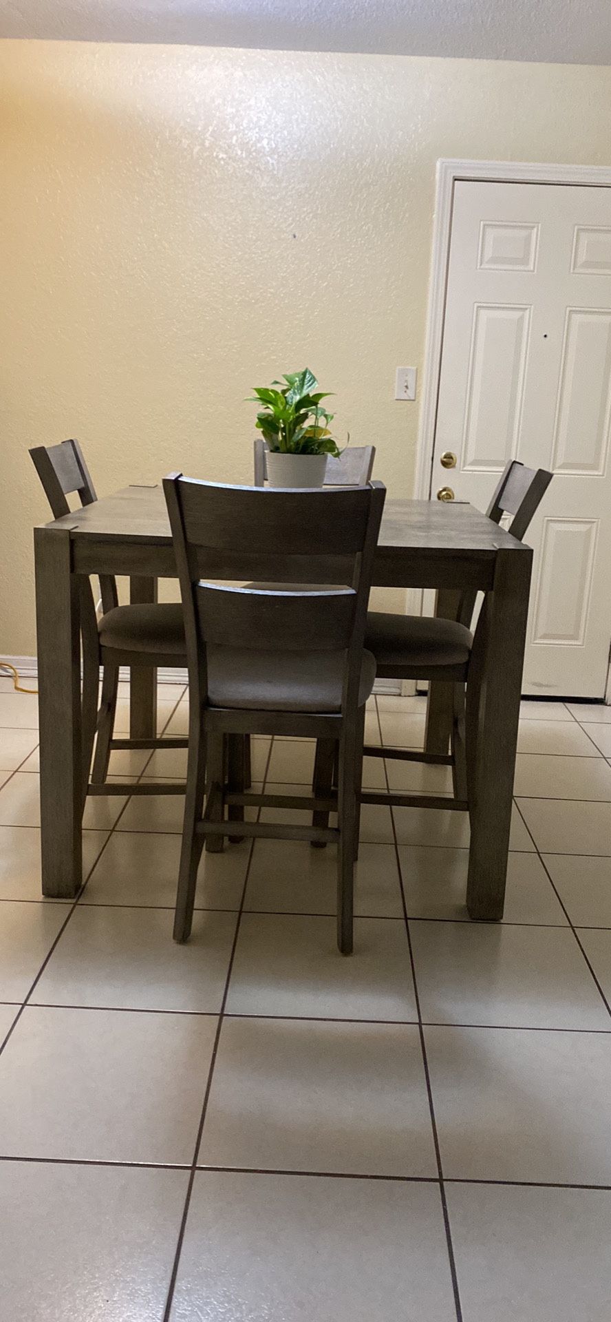 Counter Height Table With 4 Chairs 