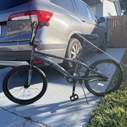 🚲🔥 Huffy 20” BMX Bike – Used – Perfect Condition – MUST GO TODAY!