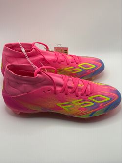 Pink F50 soccer cleats