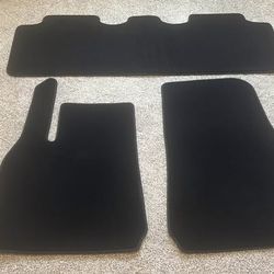 Tesla Model Y 2023 Original Floor Mats (OEM)