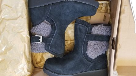 Ugg Boots Child Size 13 - New