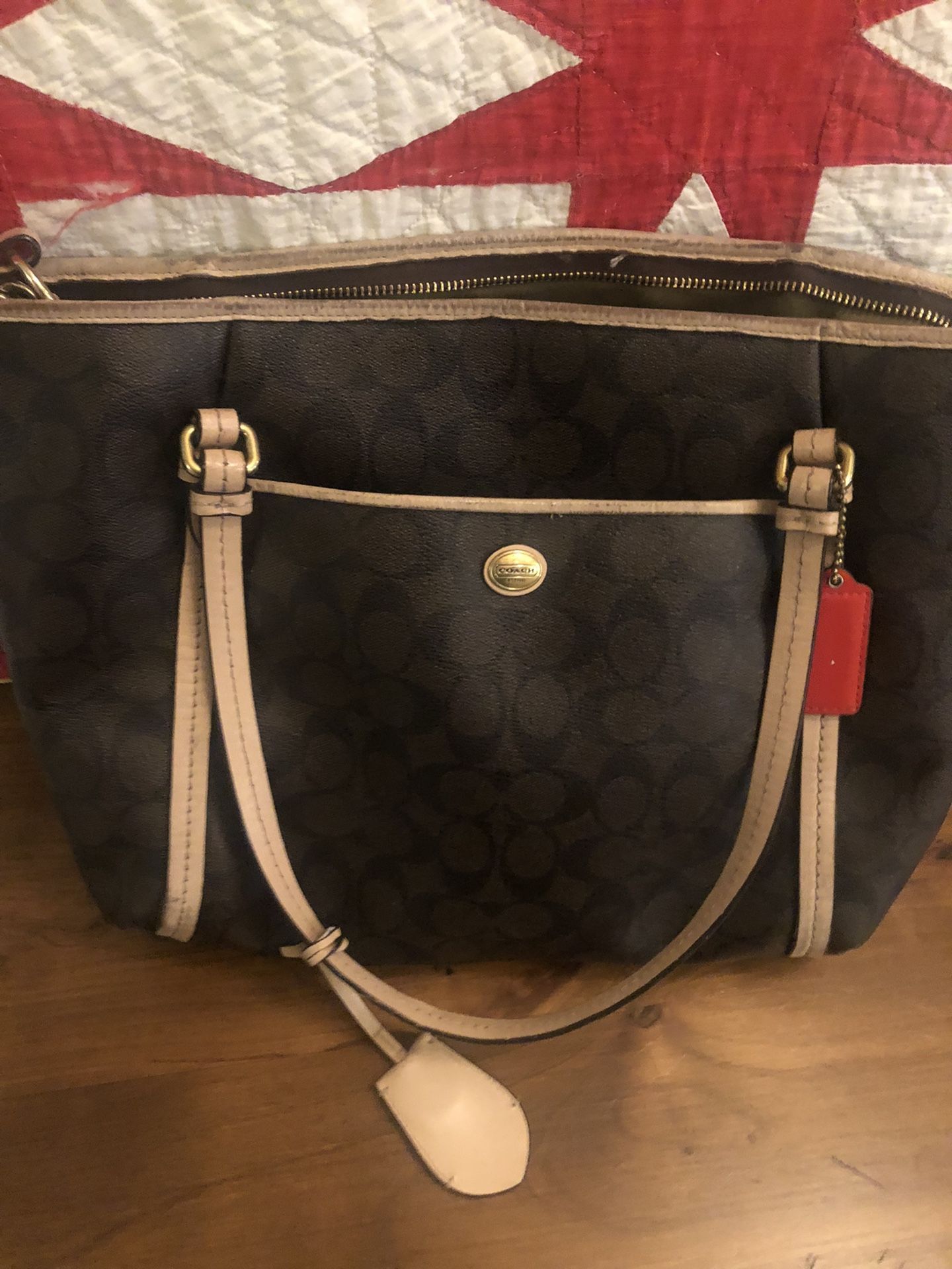 Coach Peyton Large Leather Signature Tote Purse