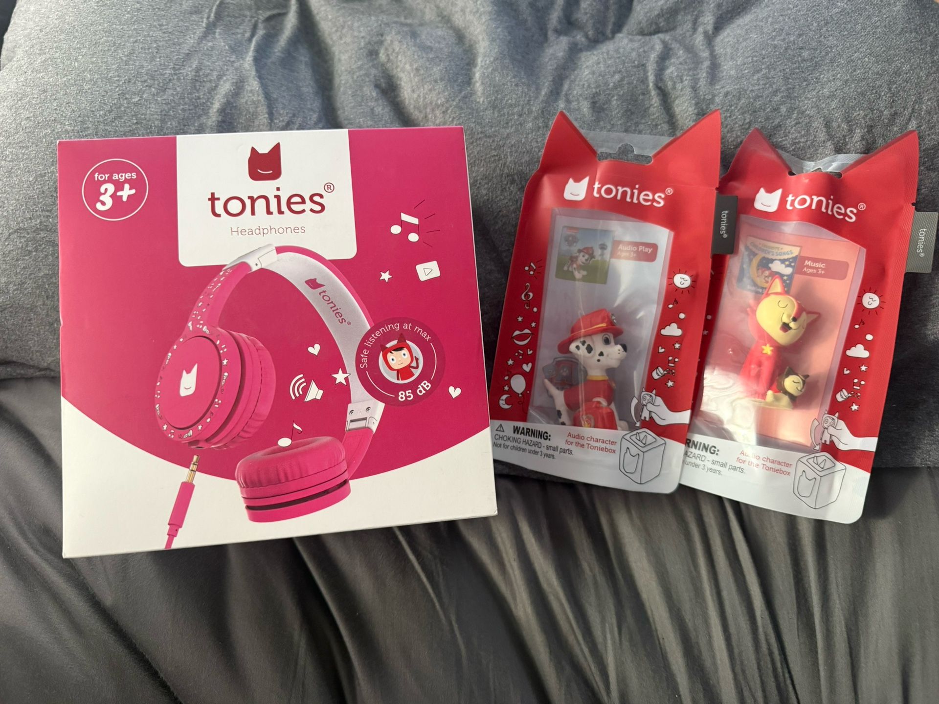 Tonies BUNDLE Headphones Pink And 2 Tonies Paw Patrol And Bedtime Songs