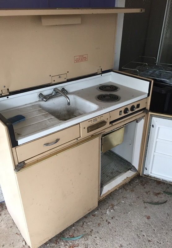 Late 1960’s Dwyer 400 all-in-one kitchenette .. $295 or best offer
