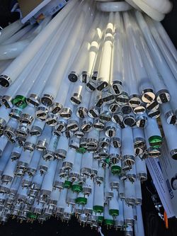 Fluorescent tubes