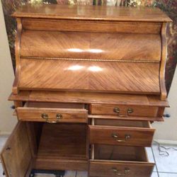 Antique roll top desk
