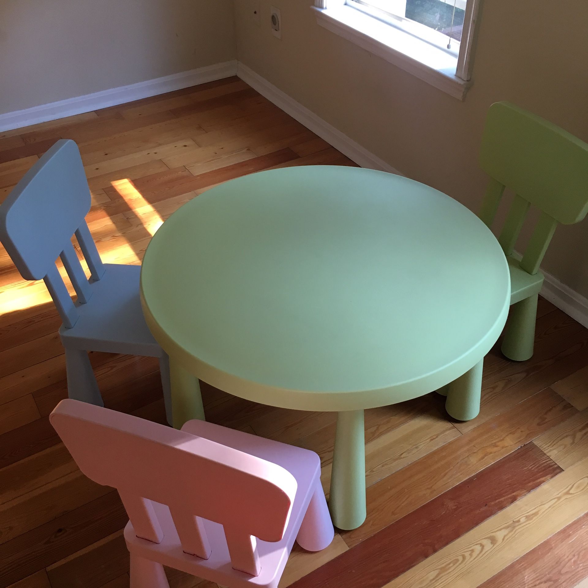 Ikea kids play table with two chairs