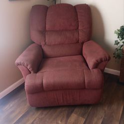 Recliner mahogany large in size