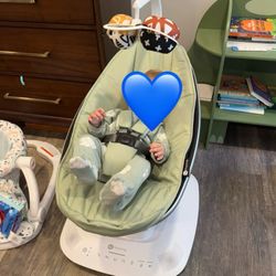 4moms MamaRoo Multi-Motion Baby Swing