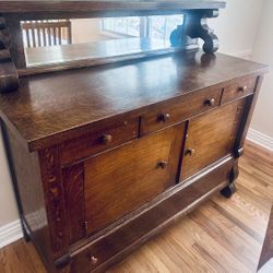 Credenza / Sideboard / Buffet