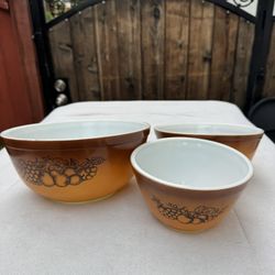 Vintage Pyrex Bowls (Lot of 3) Old Orchard Pattern