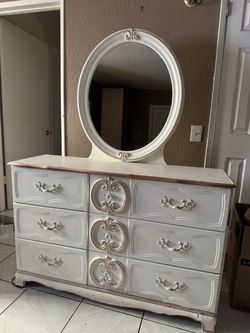 Mirror Dresser