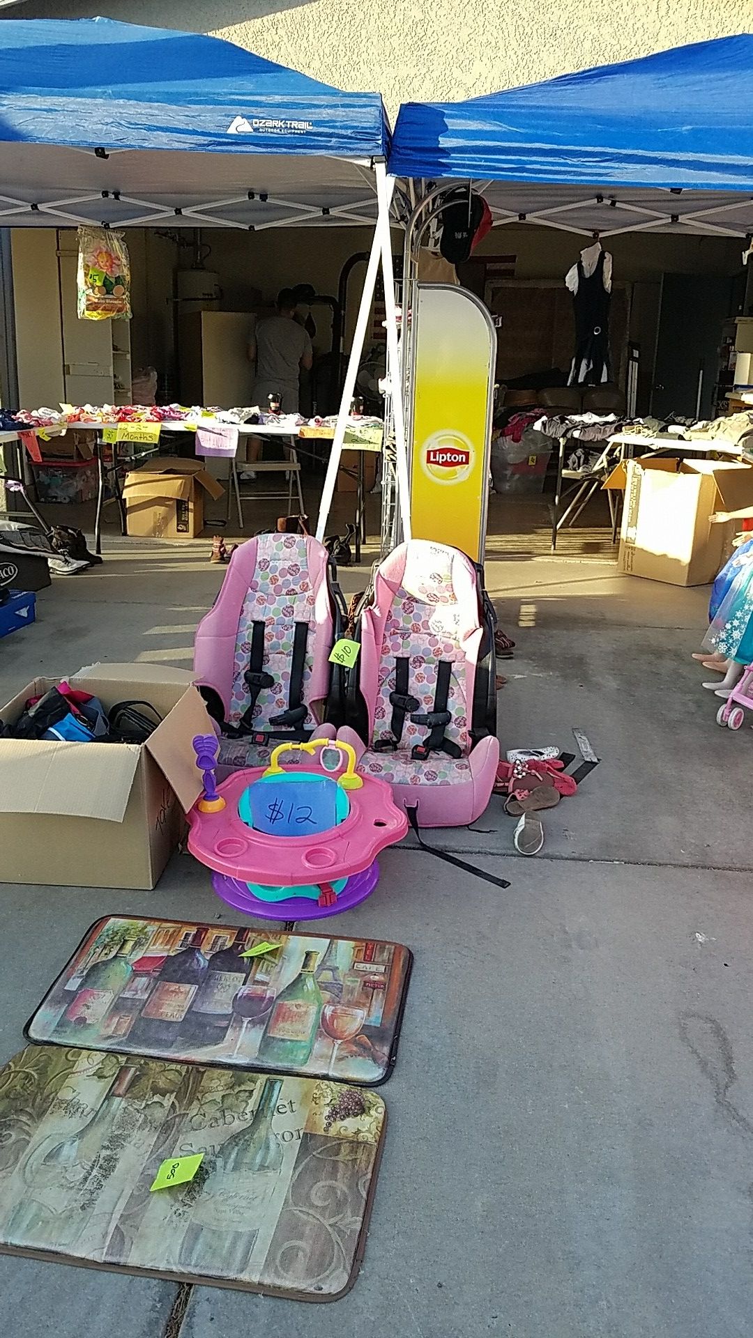 Yard sale!!!! Great things for cheap