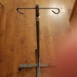 Drive 13033SV IV Pole 2-hook w/4-legs On Wheels