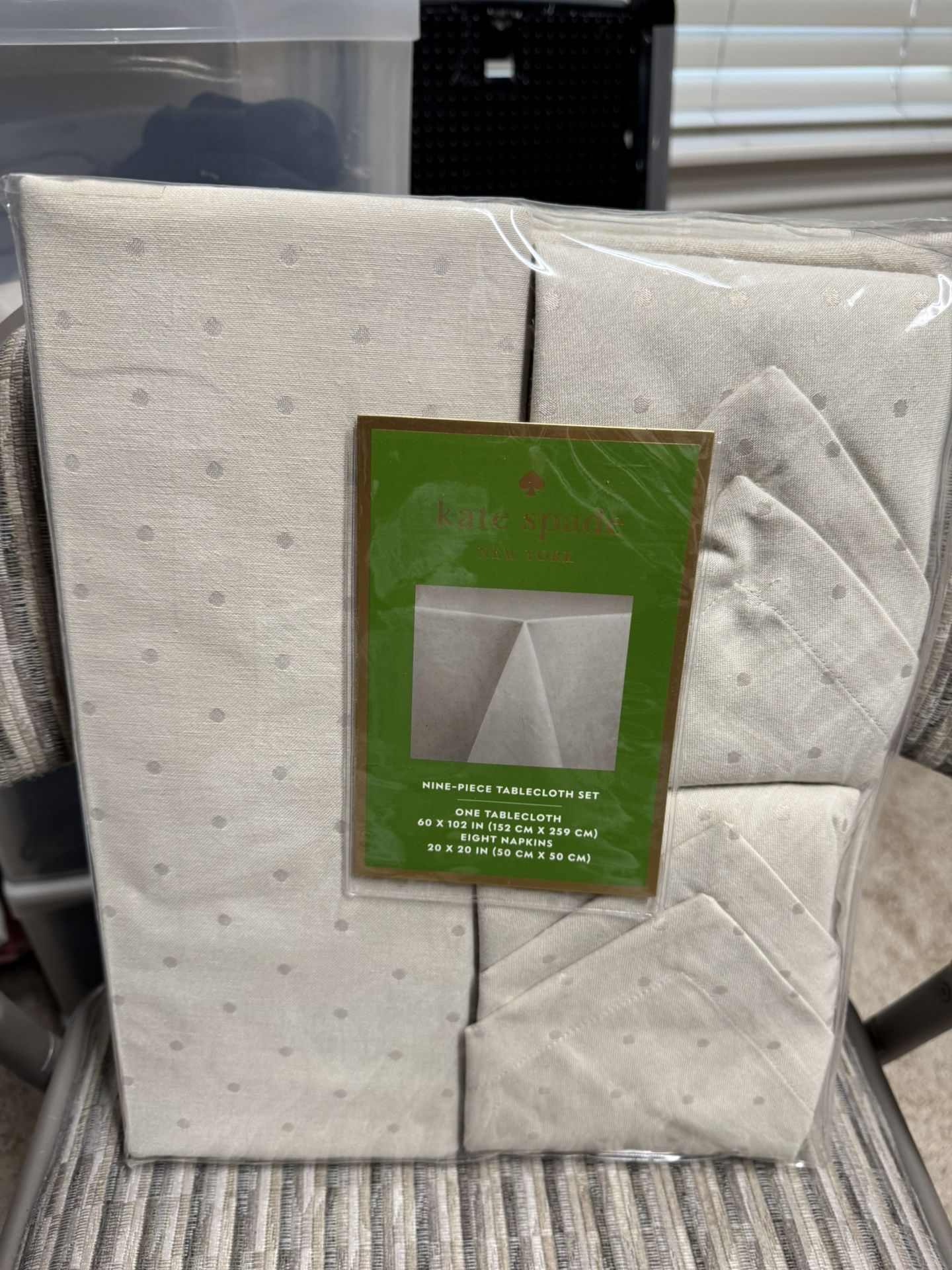 Price Dropped Kate Spade Nine- Piece Table Clothes Set