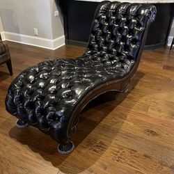 Tufted Leather Chase Lounge