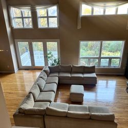 SEALY SECTIONAL COUCH 