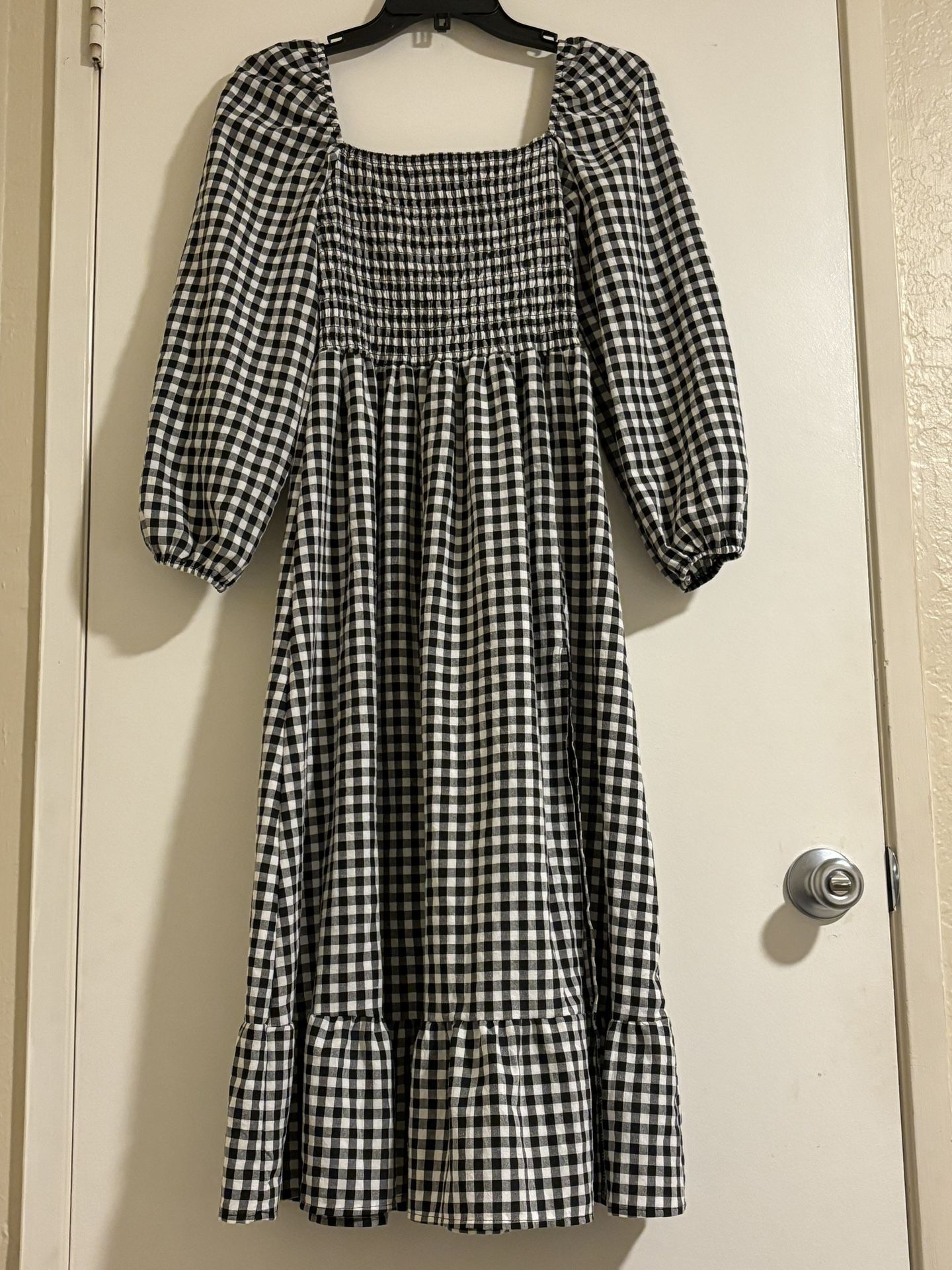 Brand New - Morning Lavender Black Gingham Smocked Dress Size Small 