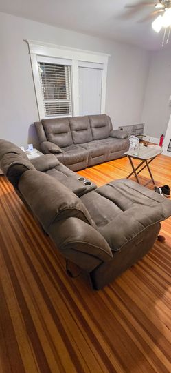 4 recliner couches