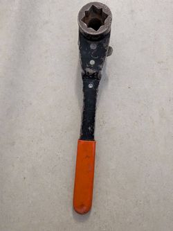 Fargo Heavy Duty Offset Ratcheting Box Wrench – USA Made (Model 5832)