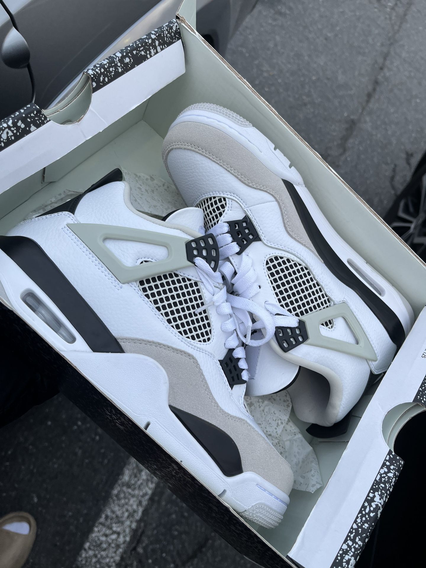 Jordan 4 Military Black Size 9.5