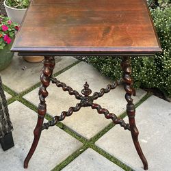 Stunning Victorian Parlor Table