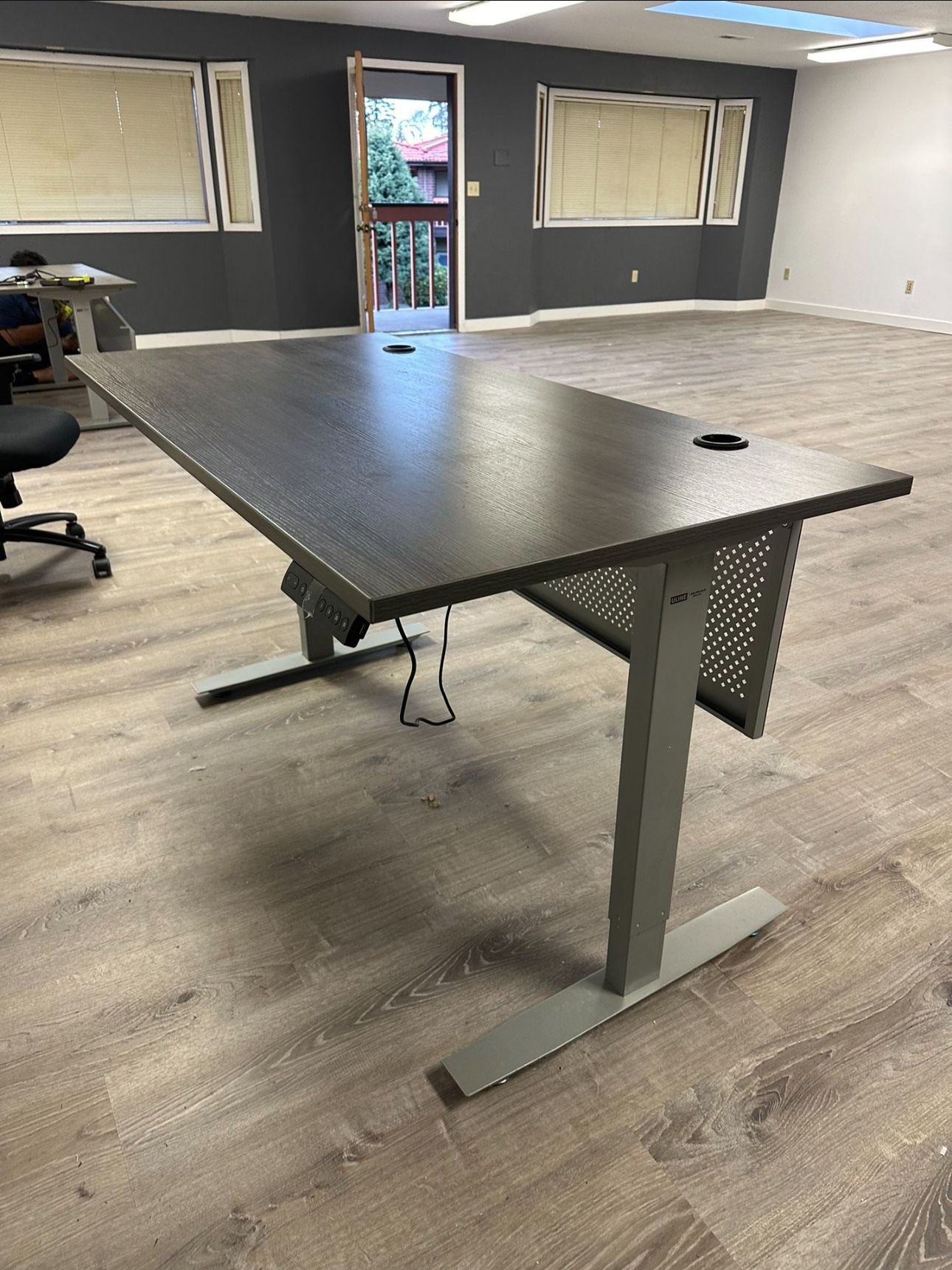 Uline Electronic Adjustable Height Desk