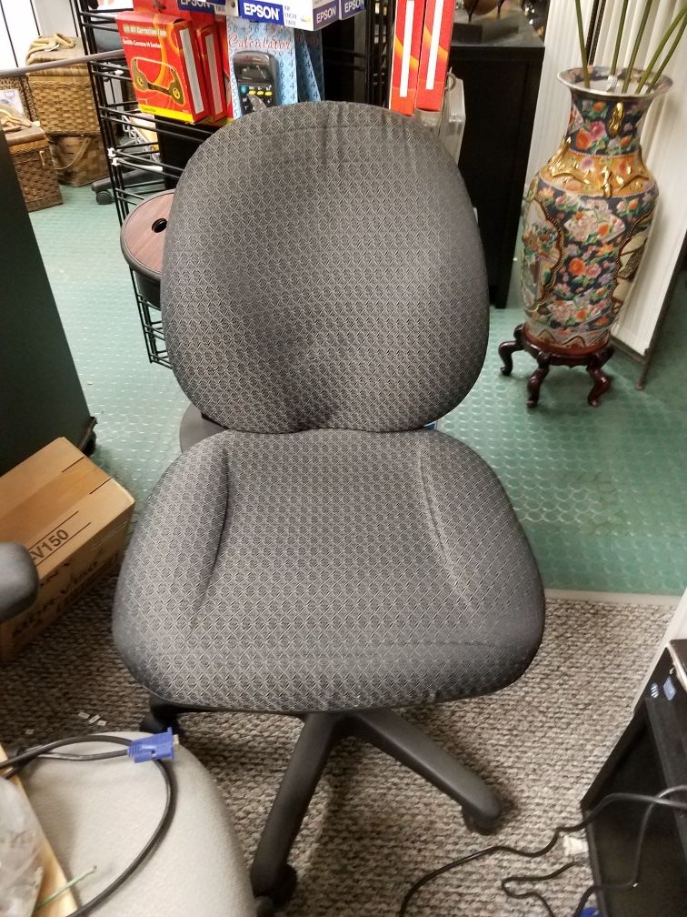 FDL nice armless office chair