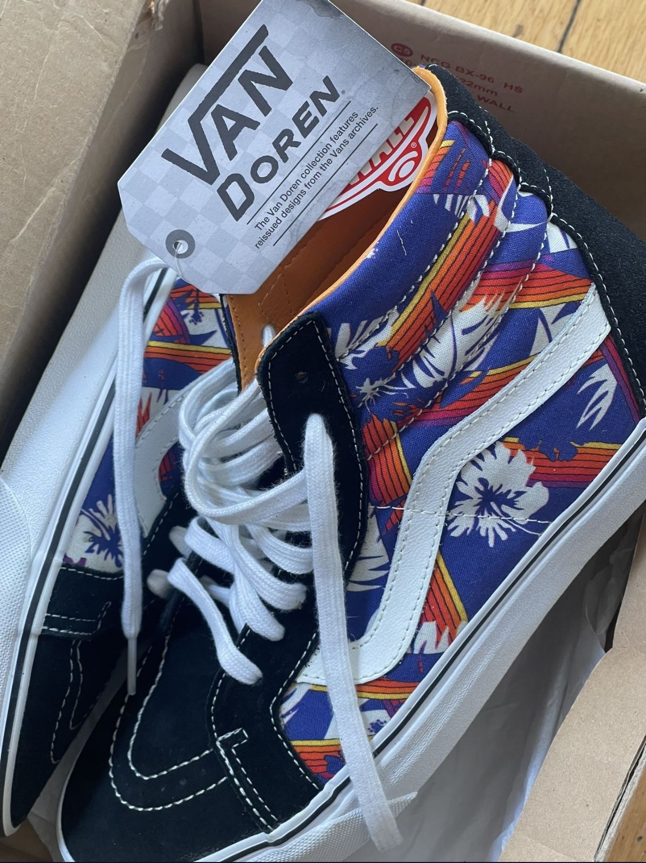 SK8 - HI Reissue Size 9. New***** $100 Obo