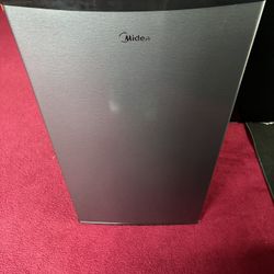 Midea Mini Fridge