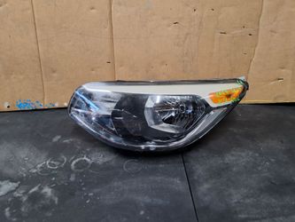 2014-2015-2016-2017-2018-2019 KIA SOUL LEFT SIDE HEADLIGHT OEM USED #12012
