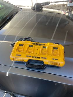 DEWALT 12V/20V/60V MAX 4-Port Lithium-Ion Battery Charger