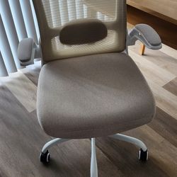 Like New-Desk Chair 