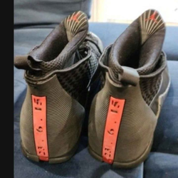 LIKE NEW JORDAN 15 RETROS SHOES MEN SIZE 13 LIGHTLY Used! We Hv Alot More Shoes