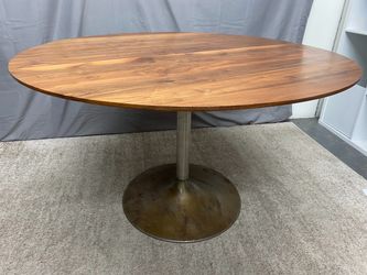 ROOM & BOARD Aria Oak Round Table