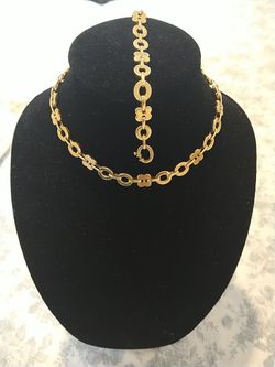 Beautiful Italian design necklace and wrist band 14k gold
