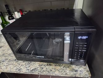 Calphalon 2-1 Air-Fryer Microwave Asking Only- $75