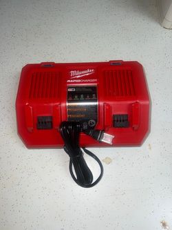 Rapid charger Milwaukee Brad new