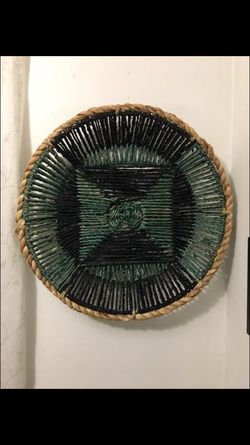 Large wicker decorative plate