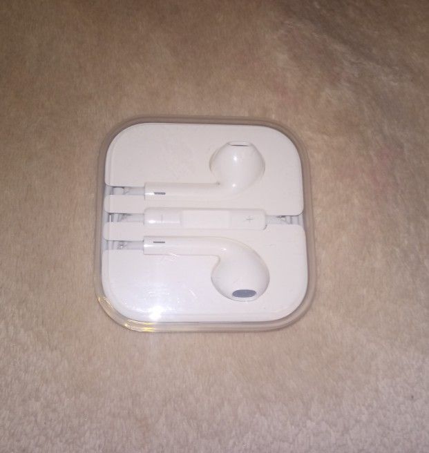 Ear Phones Apple
