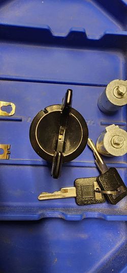 1985 Corvette ignition lock cylinder and door locks