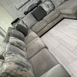 Sectional Sofa Set With 12 Coushions 