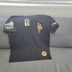 Pro Standard LA Dodgers Shirt